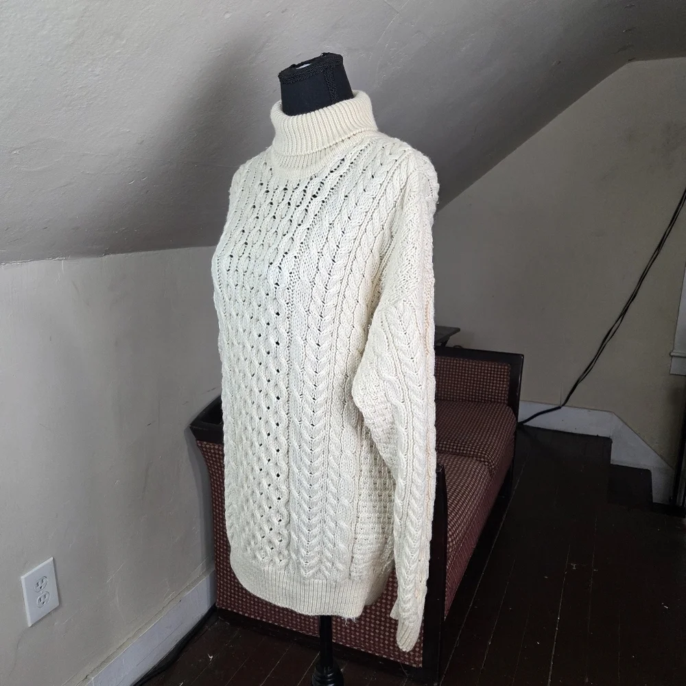 Carraig Donn Irish Aran Cable Knit Turtleneck Sweater 100% Merino Wool Size‎ S